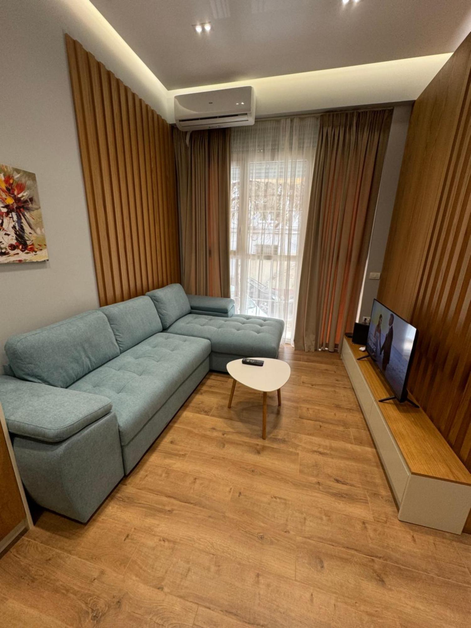 Centrepoint Stylish Apartment Tirana Exterior foto